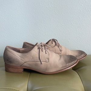 Boutique 9 ivory oxfords
